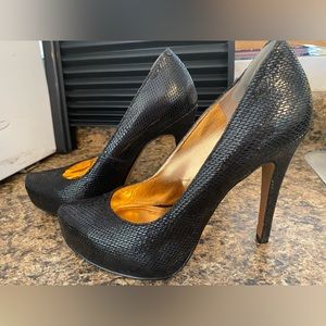 BCBGeneration Parade Black Snakeskin Leather Pumps Size 6.5M